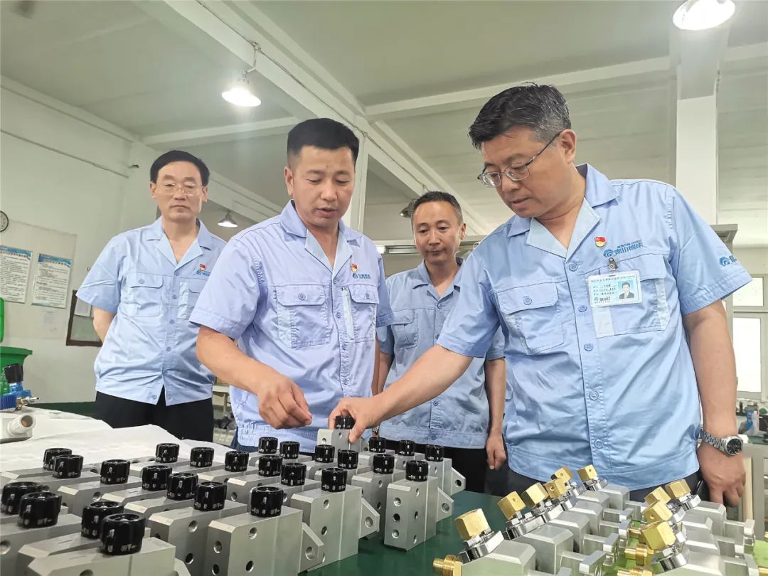 AG老哥俱乐部-老哥必备的交流社区